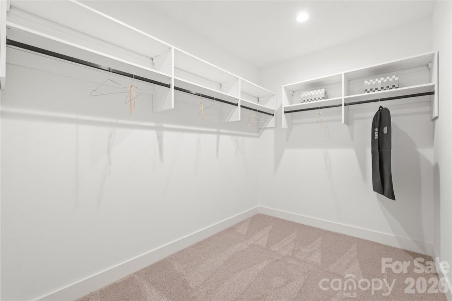 Spacious, unfurnished interior of a new home in , Davidson (Image 21).