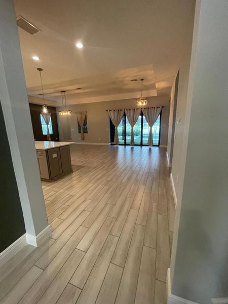 Spacious, unfurnished interior of a new home in , Naples (Image 18).