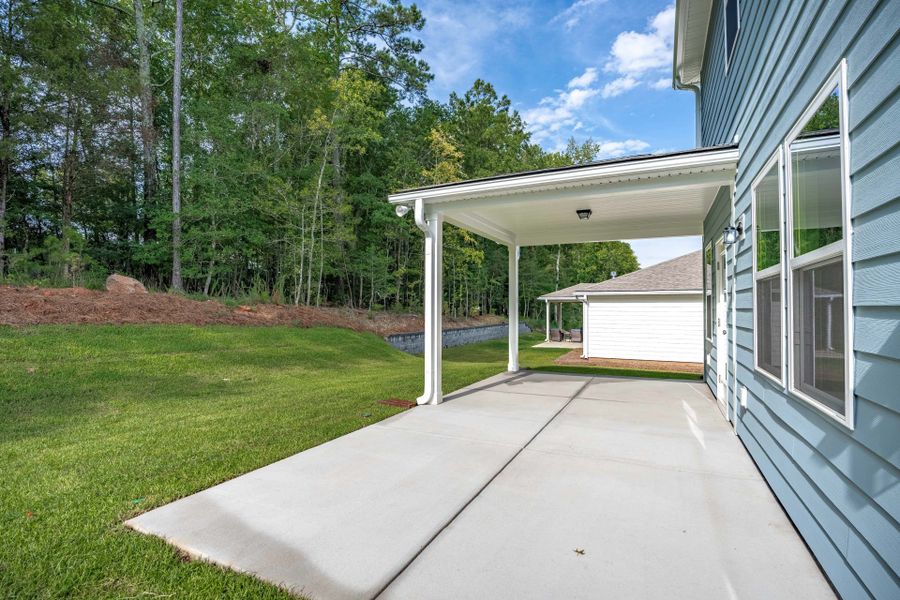 Exterior details and patio area of a home in Carriage Estates, Lexington (Image 26).
