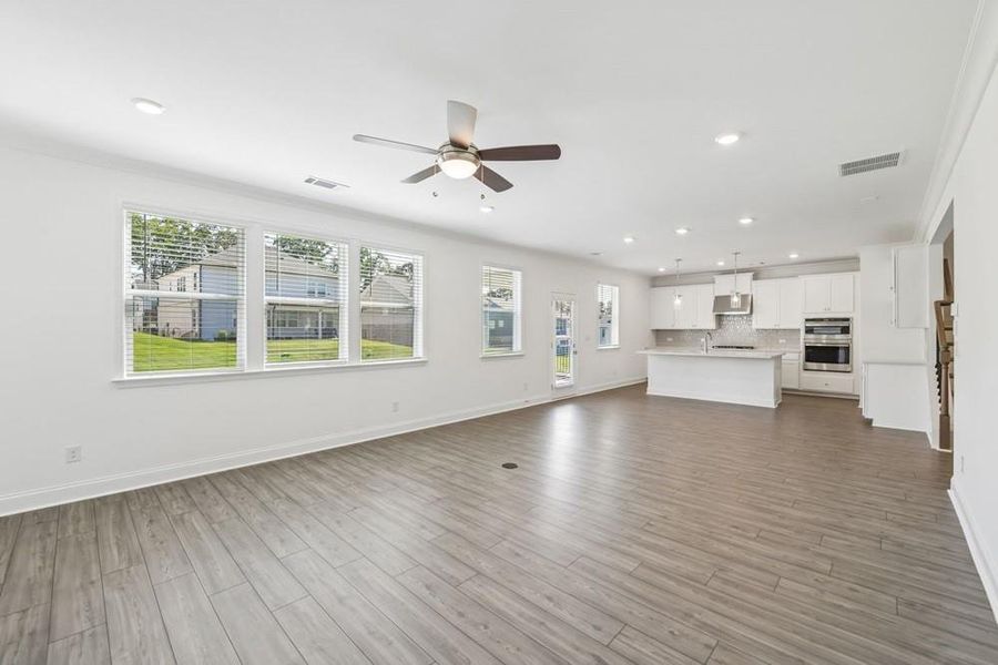 Spacious, unfurnished interior of a new home in Auburn Glen, Dacula (Image 26).