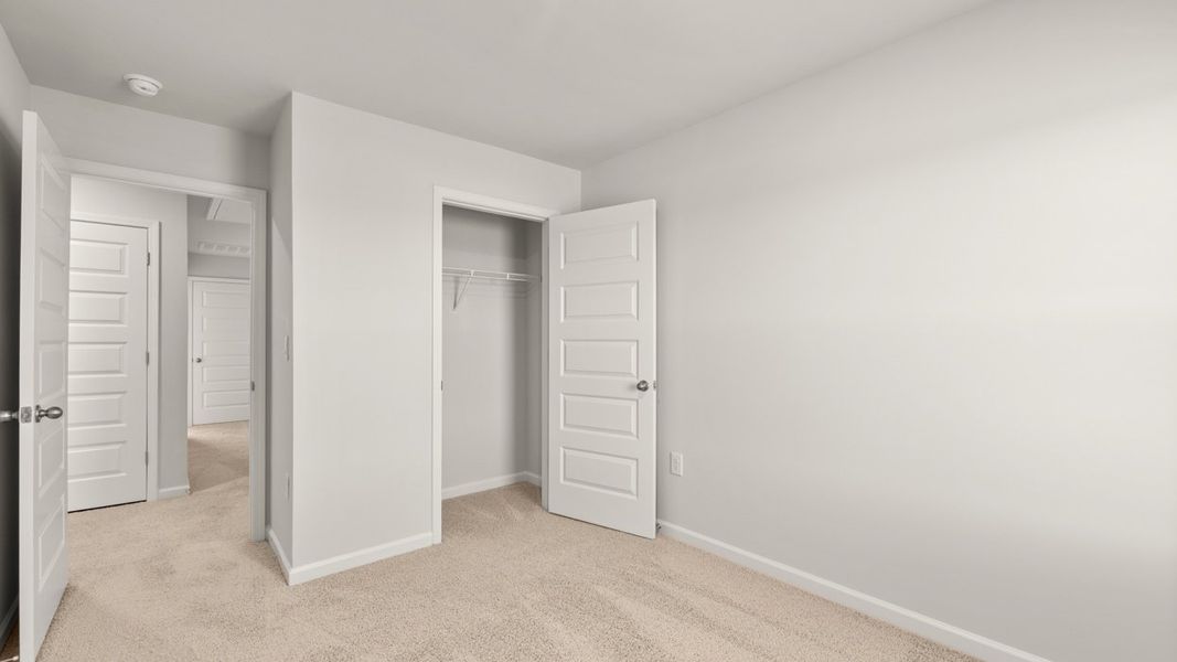 Spacious, unfurnished interior of a new home in Weatherstone, Grovetown (Image 37).