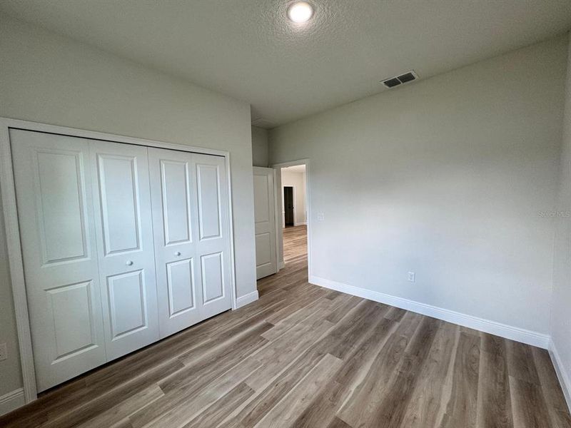 Spacious, unfurnished interior of a new home in , Ocala (Image 17).