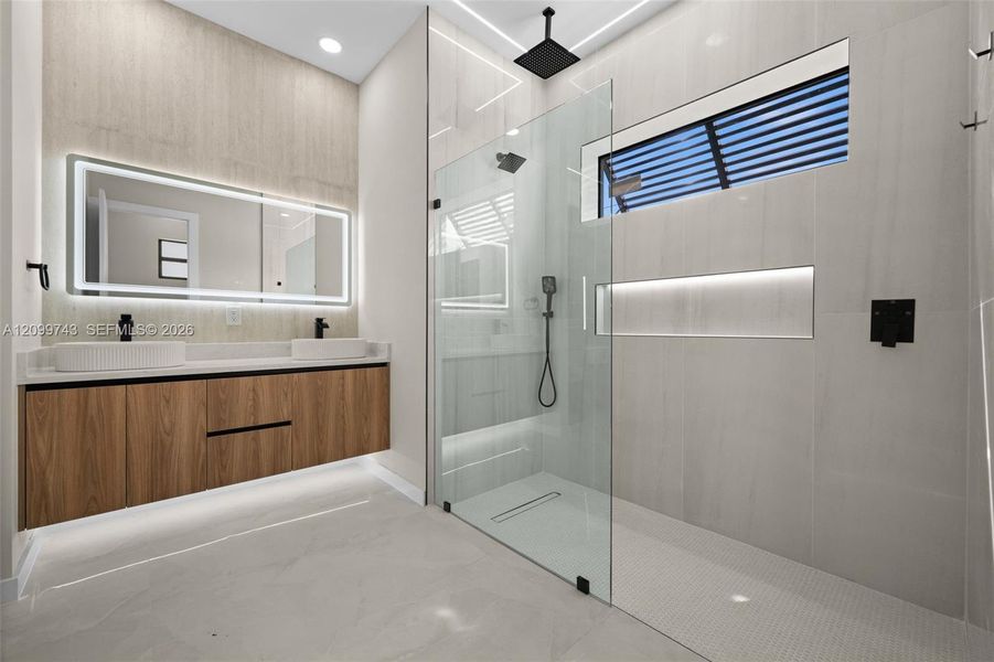 Furnished interior view inside a new home in , Cape Coral (Image 14).