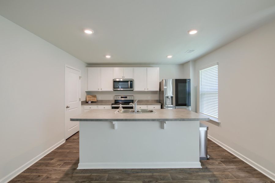 Furnished interior view inside a new home in Stone Ridge, Moncks Corner (Image 13).
