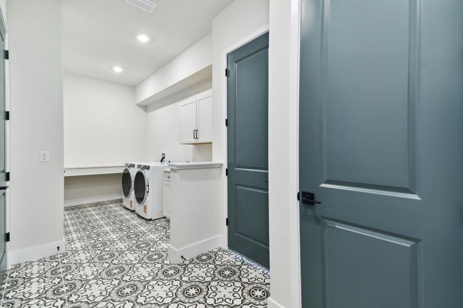 Representative furnished interior of a home built from the The Colston by David Weekley Homes in Palmera Wellen Park - Classic Series, Venice (Image 3).