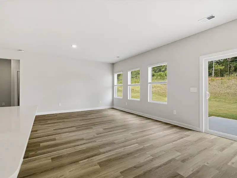 Spacious, unfurnished interior of a new home in Creek Ridge - Signature Collection, Spartanburg (Image 11).