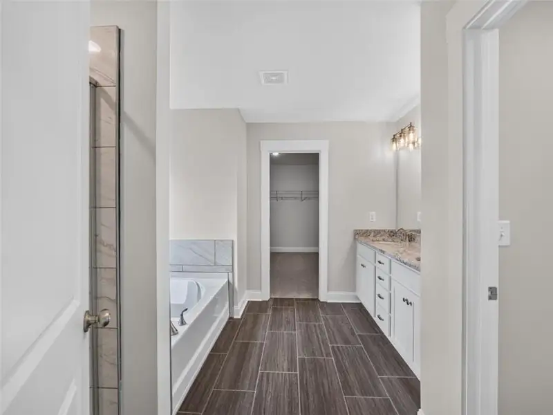 Furnished interior view inside a new home in , Dallas (Image 6).