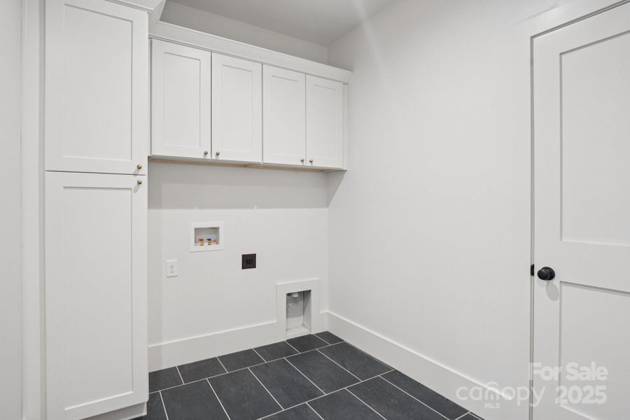 Spacious, unfurnished interior of a new home in , Huntersville (Image 38).