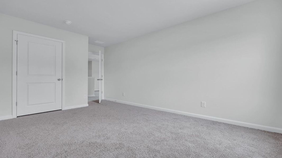 Spacious, unfurnished interior of a new home in Hillcrest, Ravenel (Image 18).