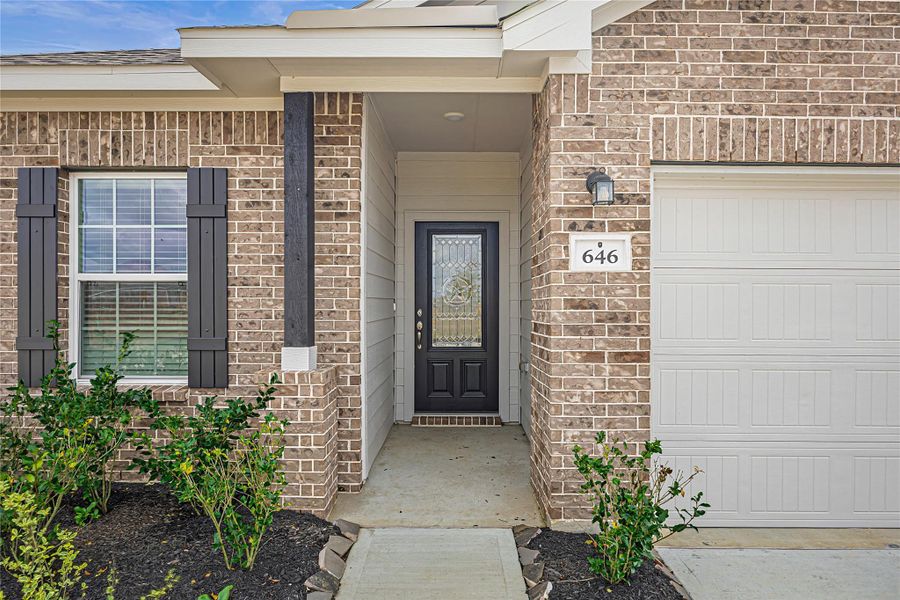 Exterior details and patio area of a home in River Ranch Meadows, Dayton (Image 18).