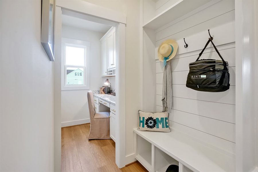 Pierre's Bay, Pocket Office