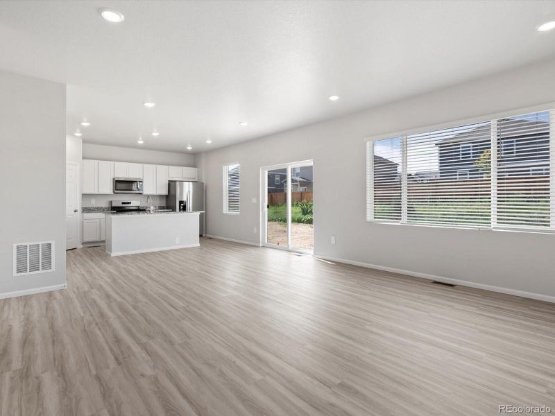 Spacious, unfurnished interior of a new home in Hidden Valley Farm, Severance (Image 23).