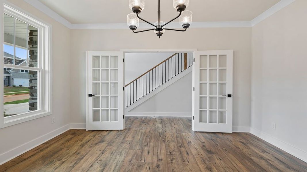 Spacious, unfurnished interior of a new home in Sycamore Cove, Woodruff (Image 14).