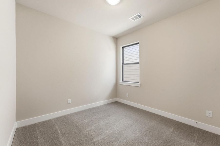 Spacious, unfurnished interior of a new home in Two Step Farm, Montgomery (Image 19).