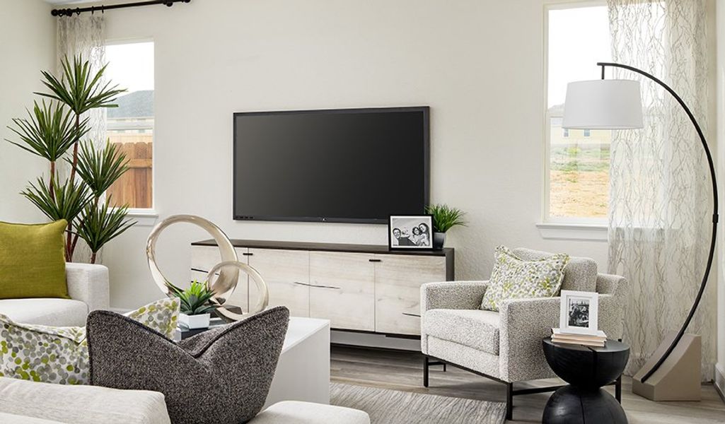 Tourmaline-X923-SeasonsAtCalumet Family Room Crop