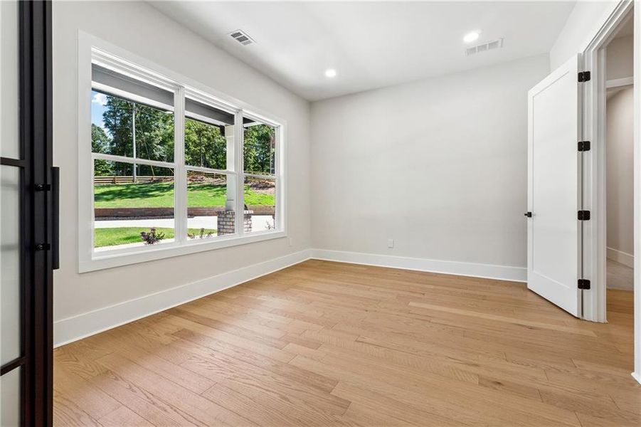 Spacious, unfurnished interior of a new home in , Monroe (Image 27).