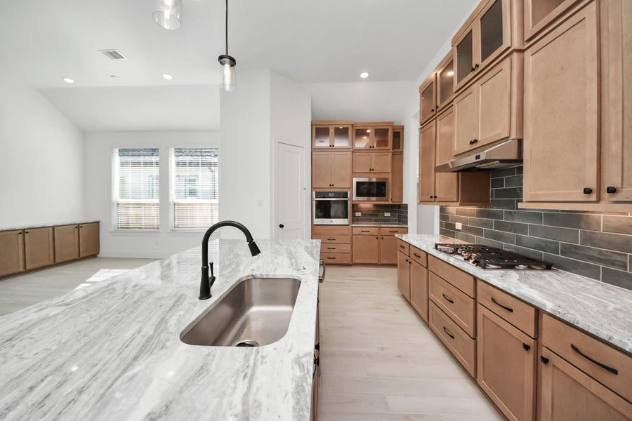 Furnished interior view inside a new home in Meridiana 50's, Manvel (Image 16).