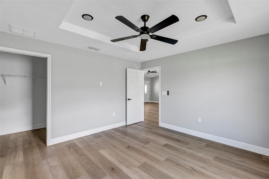 Spacious, unfurnished interior of a new home in , Dunnellon (Image 29). Spacious, unfurnished interior of a new home in , Dunnellon (Image 29).