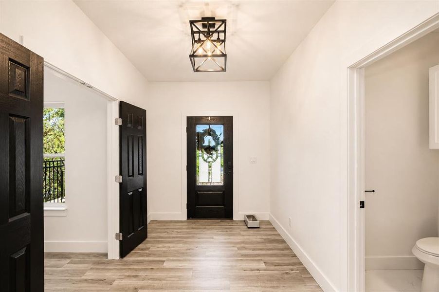 Spacious, unfurnished interior of a new home in , Granbury (Image 17).