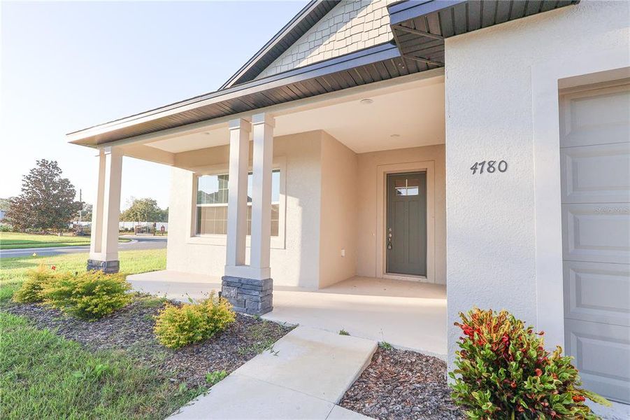 Exterior details and patio area of a home in , Ocala (Image 3). Exterior details and patio area of a home in , Ocala (Image 3).