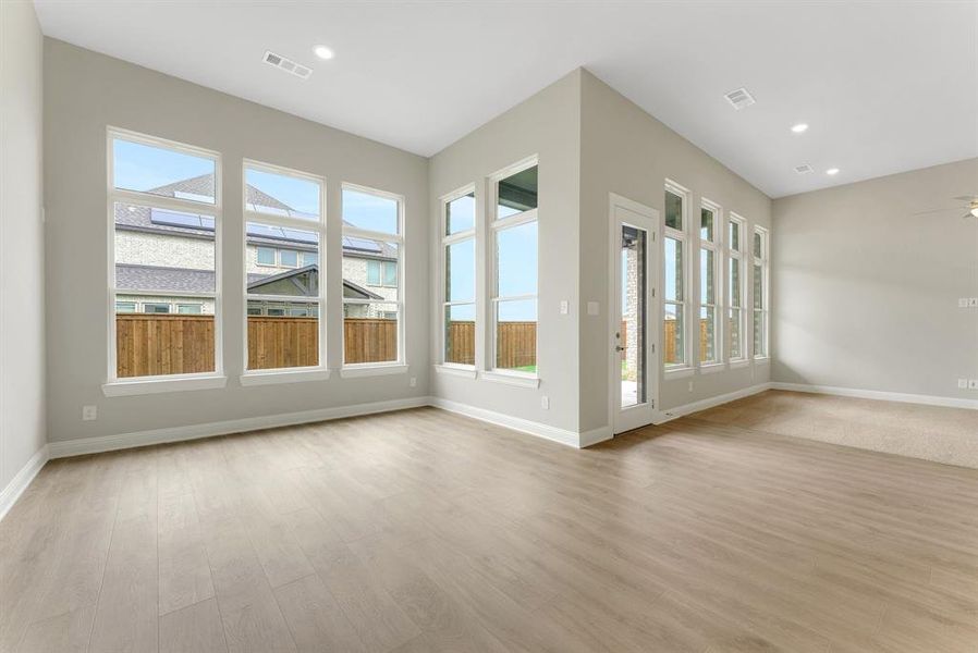 Spacious, unfurnished interior of a new home in Polo Ridge, Mesquite (Image 15). Spacious, unfurnished interior of a new home in Polo Ridge, Mesquite (Image 15).