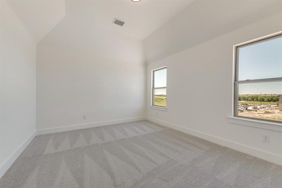 Spacious, unfurnished interior of a new home in The Homestead - 62', Rockwall (Image 19).