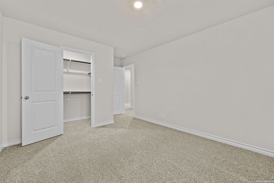 Spacious, unfurnished interior of a new home in Redbird Ranch, San Antonio (Image 25).