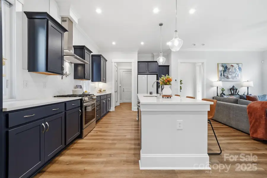 Gas range and new 2024 appliances!