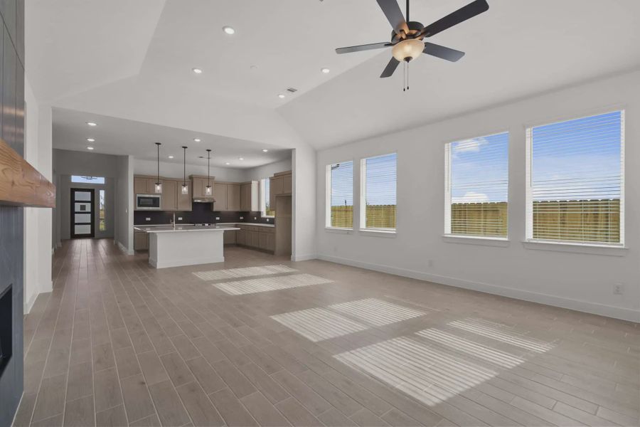 Representative unfurnished interior of a home built from the Nicklaus by Chesmar Homes in Riceland Alley Loads, Mont Belvieu (Image 61).