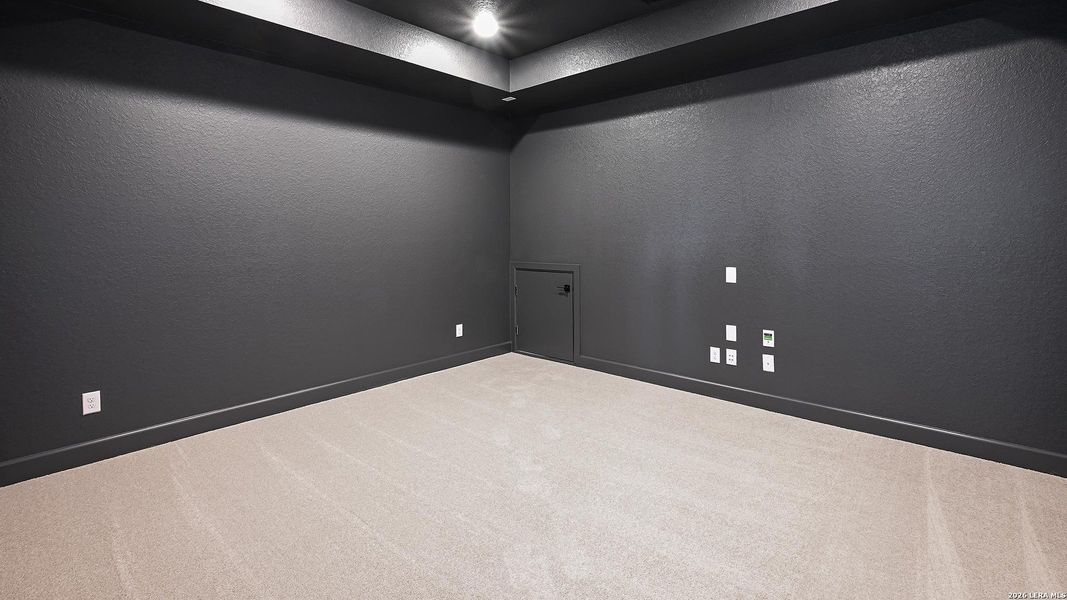 Spacious, unfurnished interior of a new home in Johnson Ranch, Bulverde (Image 17).