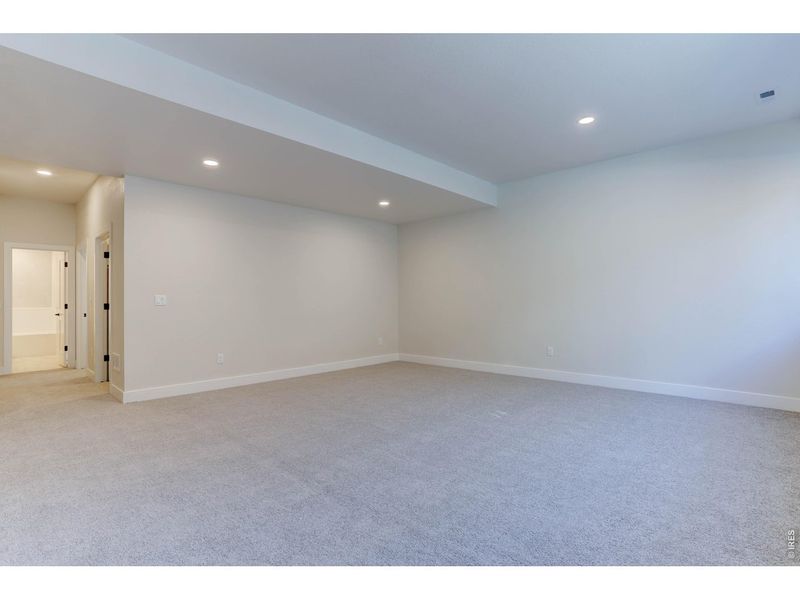 Spacious, unfurnished interior of a new home in , Louisville (Image 22).