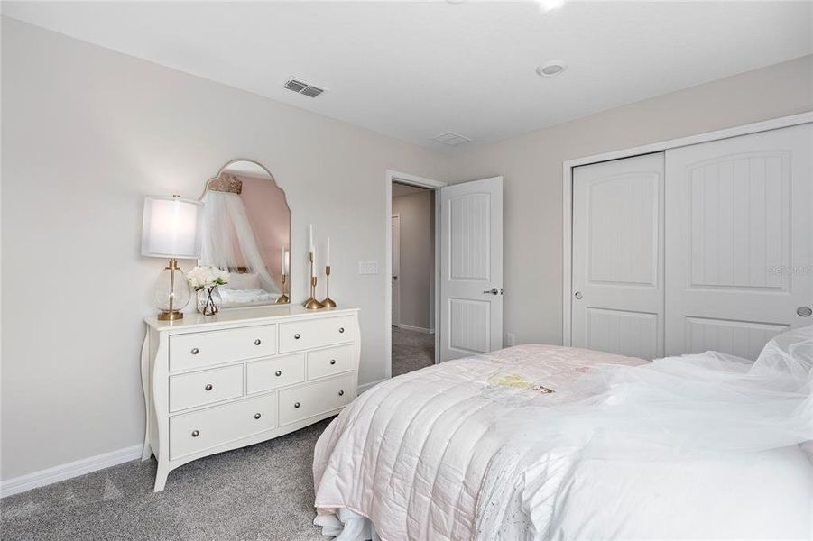 Furnished interior view inside a new home in Tohoqua, Kissimmee (Image 27).