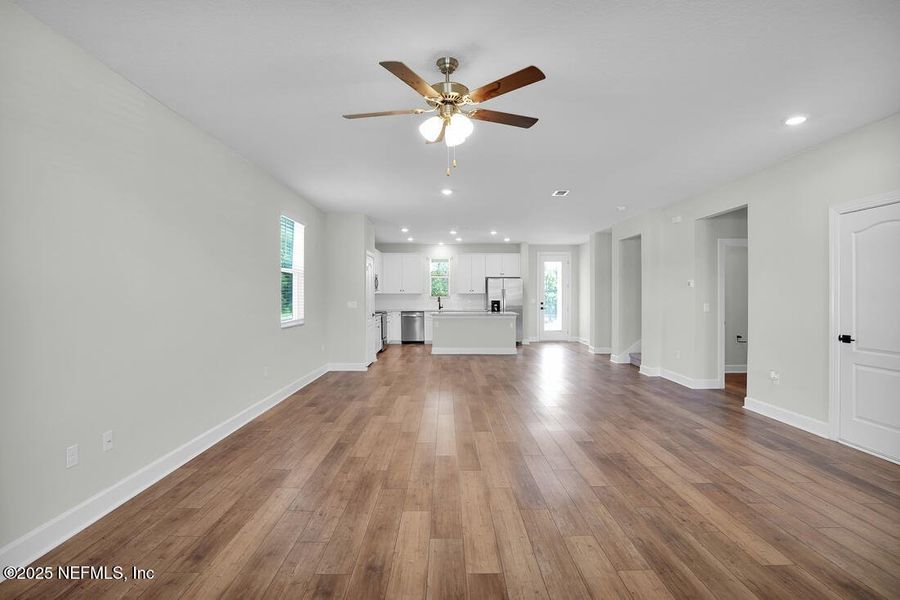 Spacious, unfurnished interior of a new home in Westport Landing, Jacksonville (Image 15).