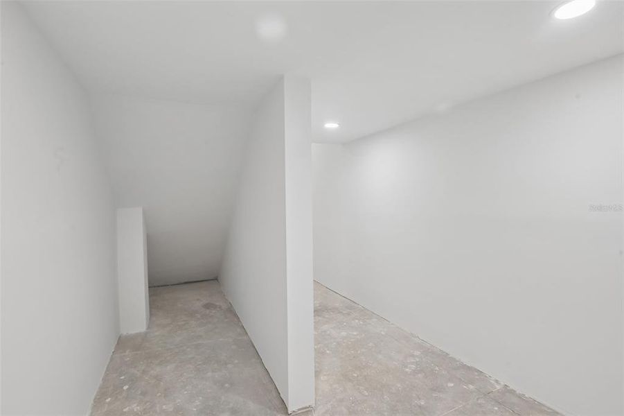 Spacious, unfurnished interior of a new home in , Tarpon Springs (Image 59). Spacious, unfurnished interior of a new home in , Tarpon Springs (Image 59).