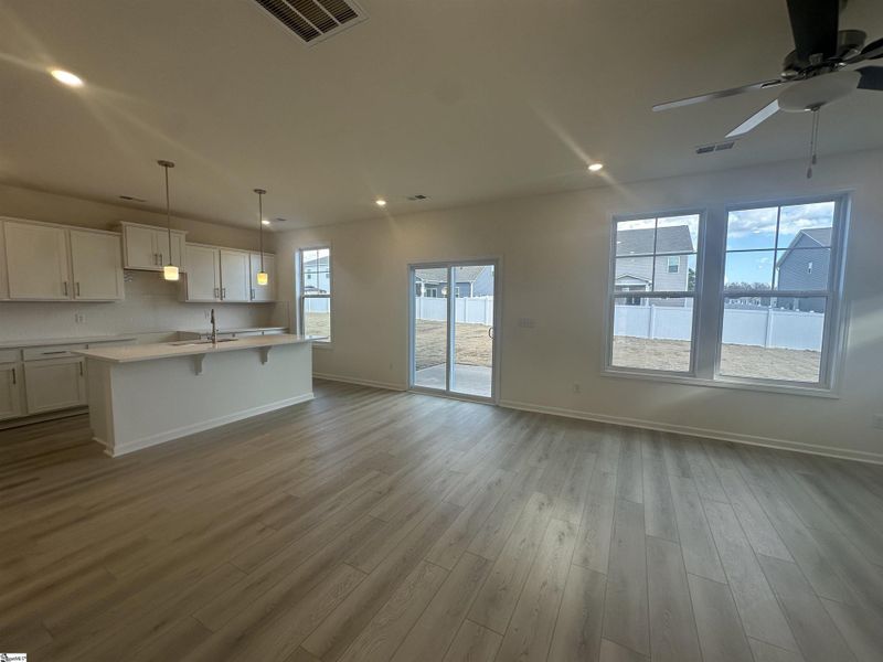 Spacious, unfurnished interior of a new home in Shiloh Trail, Wellford (Image 21).