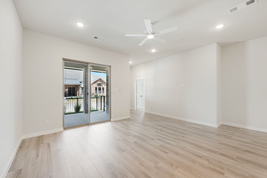 Spacious, unfurnished interior of a new home in Woodbridge Villas, Wylie (Image 25).