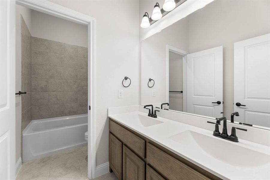 713 Seahawk-Bathroom-1