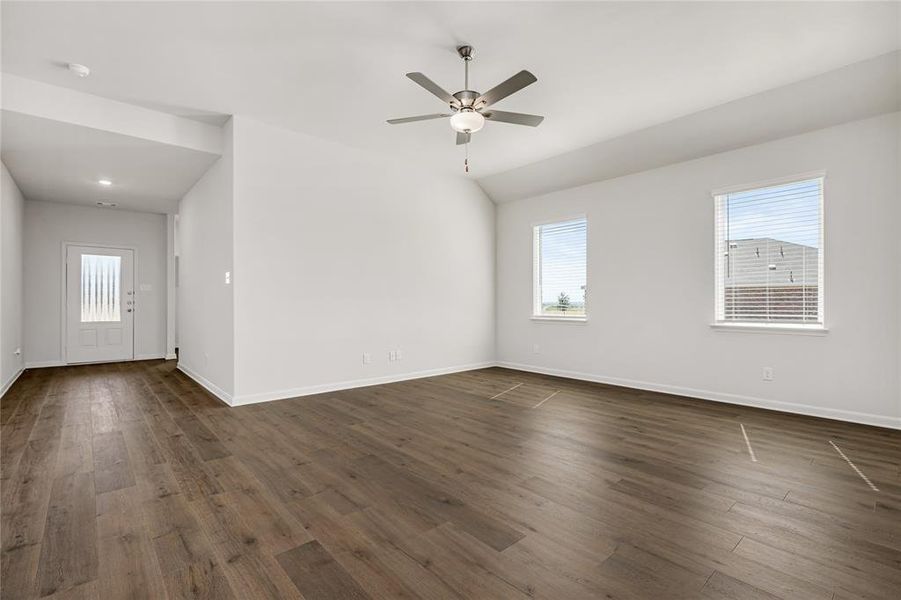 Spacious, unfurnished interior of a new home in Vista West, Fort Worth (Image 8).