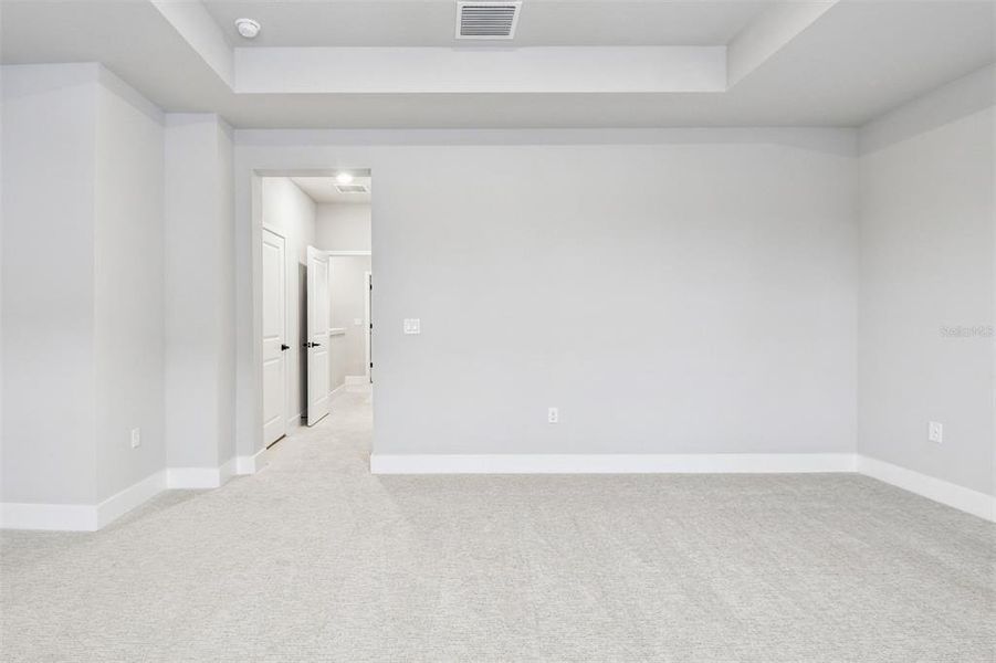 Spacious, unfurnished interior of a new home in Towns at Union, St. Petersburg (Image 22).