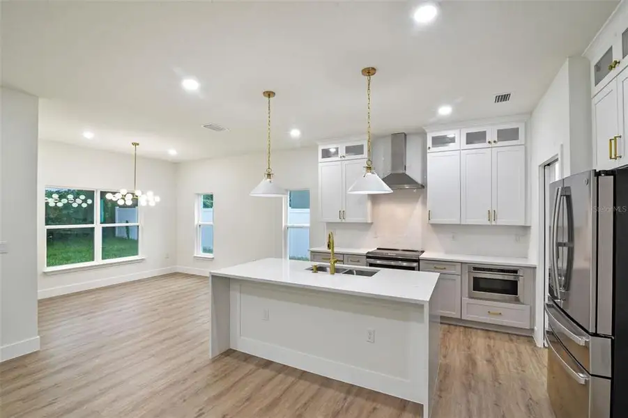 Furnished interior view inside a new home in , Orlando (Image 7).