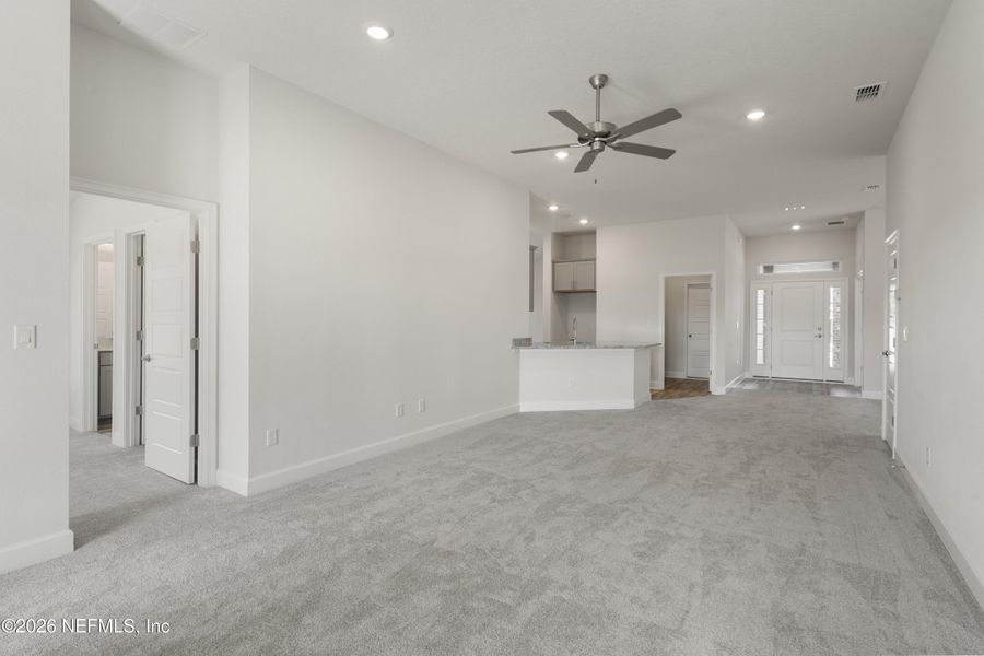 Spacious, unfurnished interior of a new home in Shadow Crest at Rolling Hills, Green Cove Springs (Image 13).