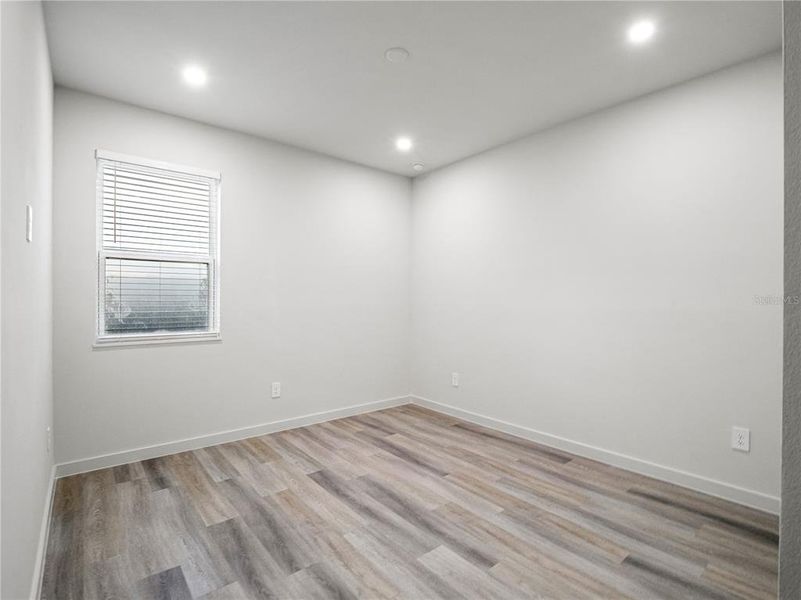Spacious, unfurnished interior of a new home in , Lady Lake (Image 21).