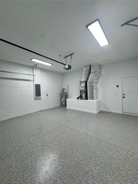 Spacious, unfurnished interior of a new home in , Ocala (Image 40).