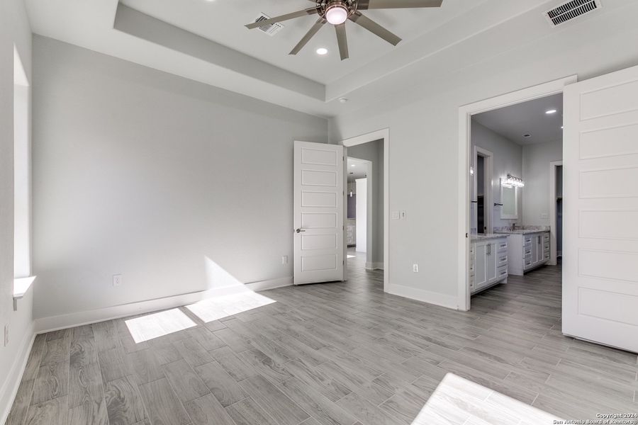Spacious, unfurnished interior of a new home in , Poteet (Image 20). Spacious, unfurnished interior of a new home in , Poteet (Image 20).
