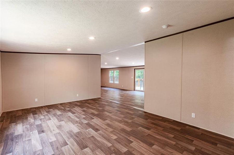 Spacious, unfurnished interior of a new home in , Dahlonega (Image 39).