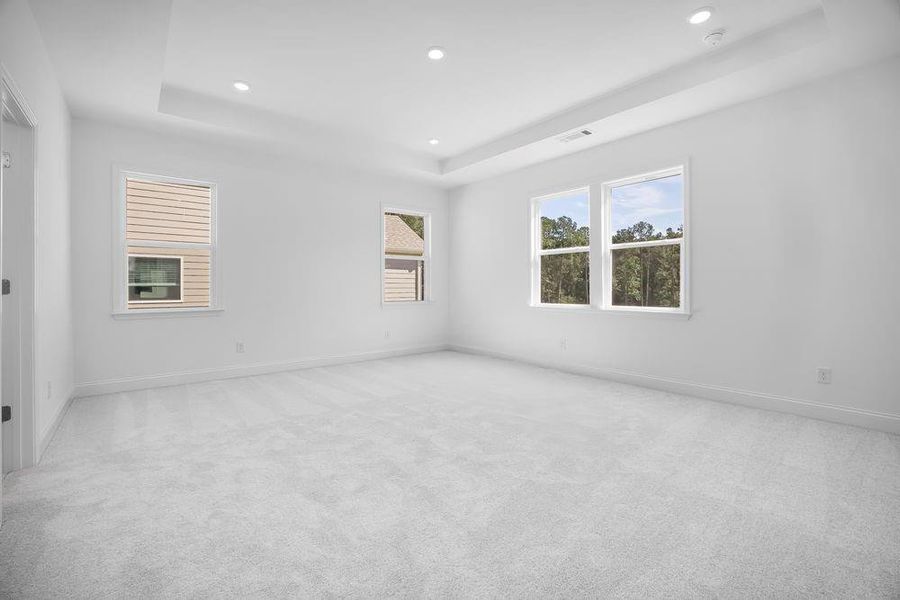 Spacious, unfurnished interior of a new home in Bailey Fence, Dacula (Image 23).