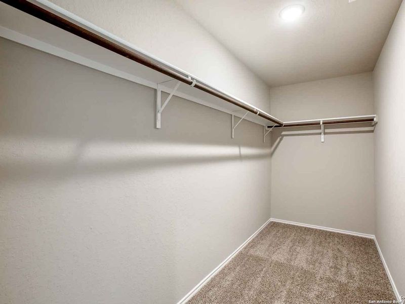 Spacious, unfurnished interior of a new home in Hannah Heights, Seguin (Image 34).