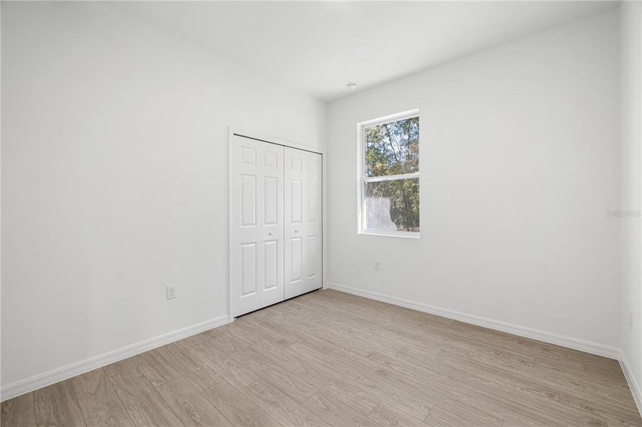 Spacious, unfurnished interior of a new home in , Citrus Springs (Image 33).