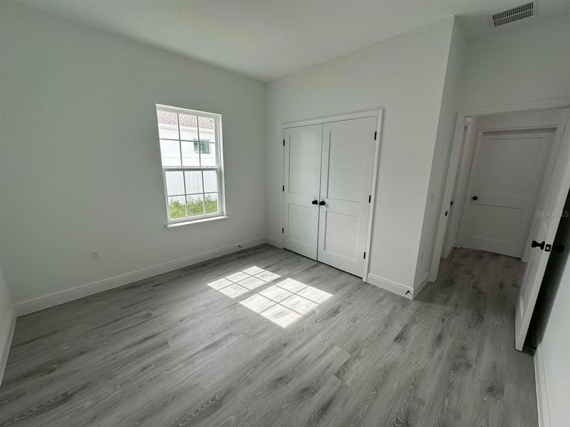 Spacious, unfurnished interior of a new home in , Ocala (Image 23).