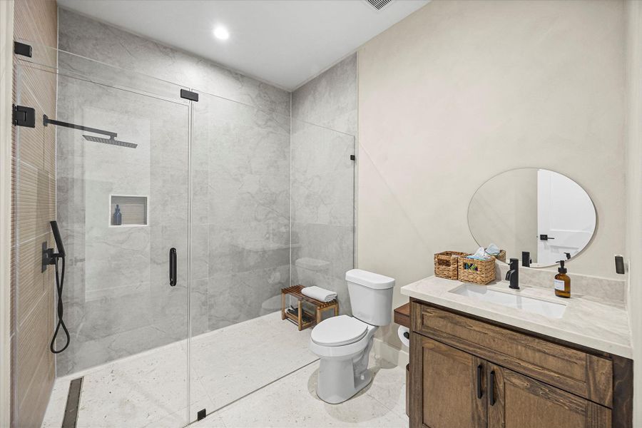 Furnished interior view inside a new home in , Baytown (Image 6).